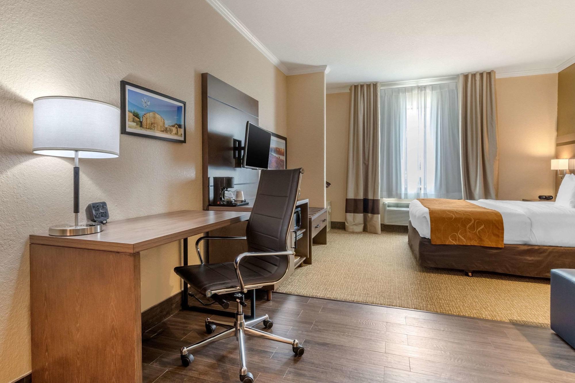 Comfort Suites Baytown I - 10 Екстер'єр фото