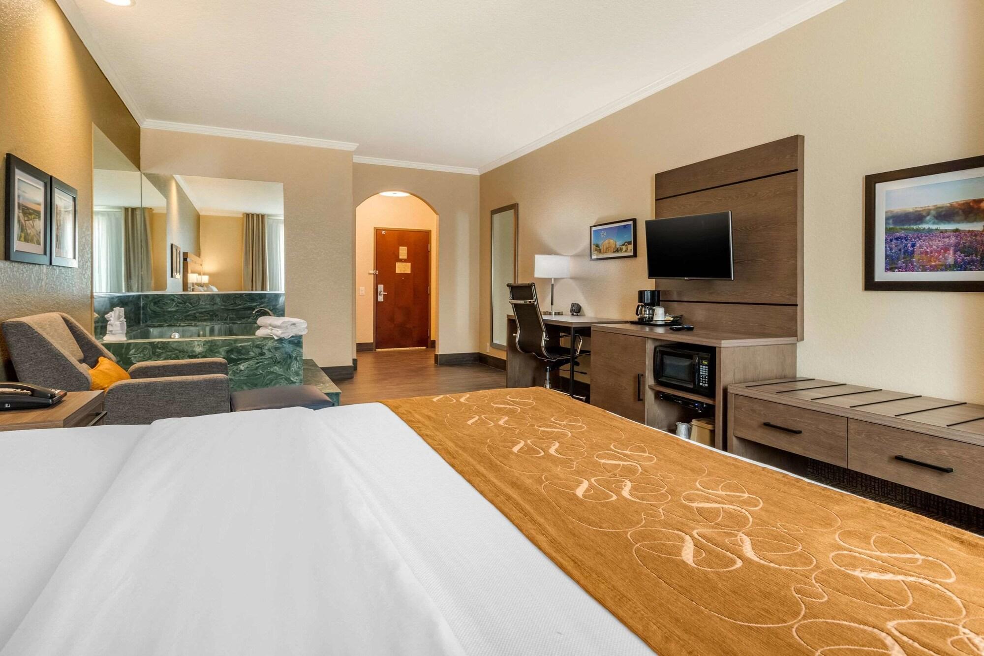 Comfort Suites Baytown I - 10 Екстер'єр фото